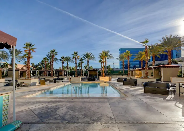 Mgm Signature-28-820 1Br 2Ba F1 Pits View Balcony
